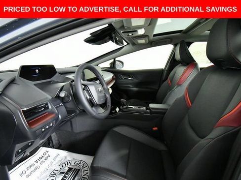 New 2026 Toyota Prius Plug-In Hybrid FWD image 5