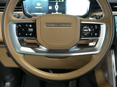 Used 2025 Land Rover Range Rover SE AWD/4WD image 40