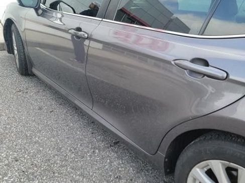 Used 2020 Toyota Camry LE FWD image 4