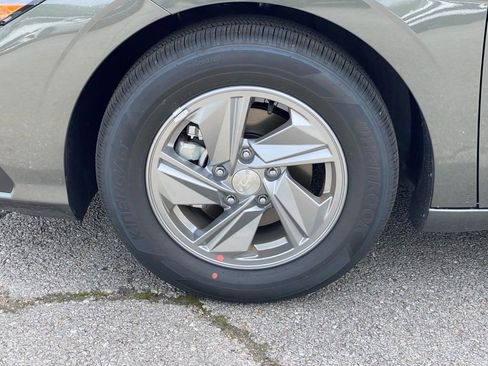 New 2026 Hyundai Elantra SE FWD image 36
