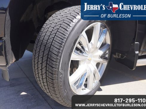 Used 2025 Chevrolet Silverado 1500 High Country w/ High Country Premium Package AWD/4WD image 11