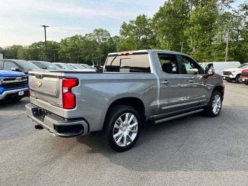 Used 2025 Chevrolet Silverado 1500 High Country w/ High Country Premium Package AWD/4WD image 6