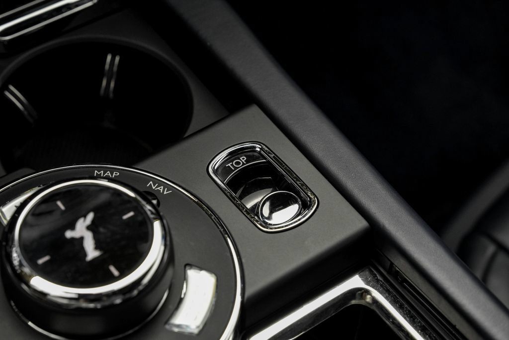 Used 2021 Rolls-Royce Dawn RWD image 25