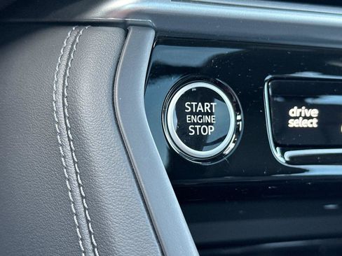 Used 2025 Audi Q5 Premium w/ Convenience Package image 23