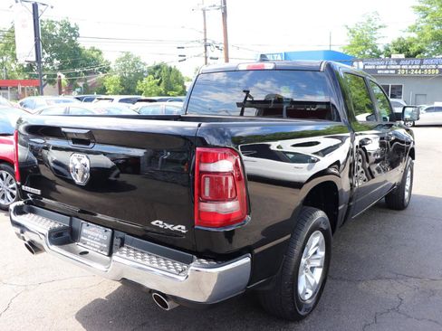 Used 2024 RAM 1500 Laramie AWD/4WD image 5