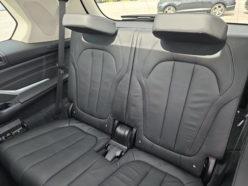 Used 2020 BMW X7 xDrive40i w/ Premium Package AWD/4WD image 36