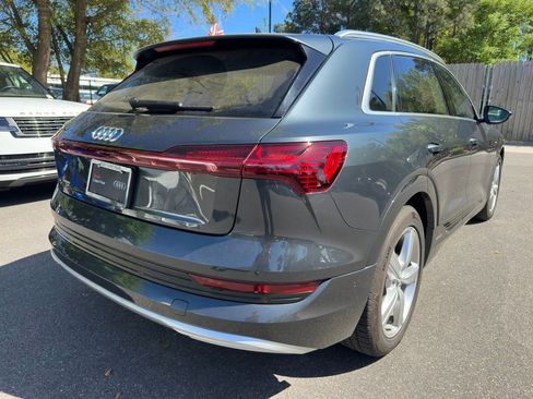 Used 2019 Audi e-tron Premium Plus image 4