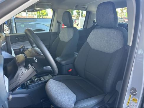Used 2025 Ford Maverick XLT w/ Equipment Group 302A AWD/4WD image 15
