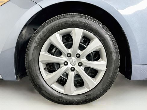 Used 2026 Toyota Corolla LE FWD image 11