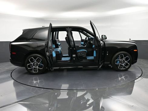 Used 2024 Rolls-Royce Cullinan Black Badge w/ Driver's Package image 41
