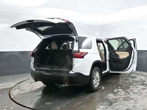 Used 2023 Chevrolet Traverse LS image 45