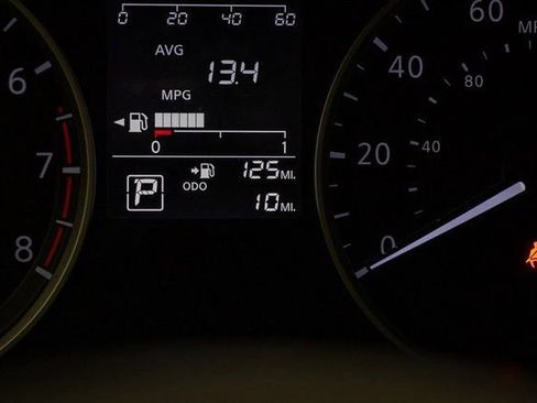 New 2025 Nissan Kicks Play S image 31