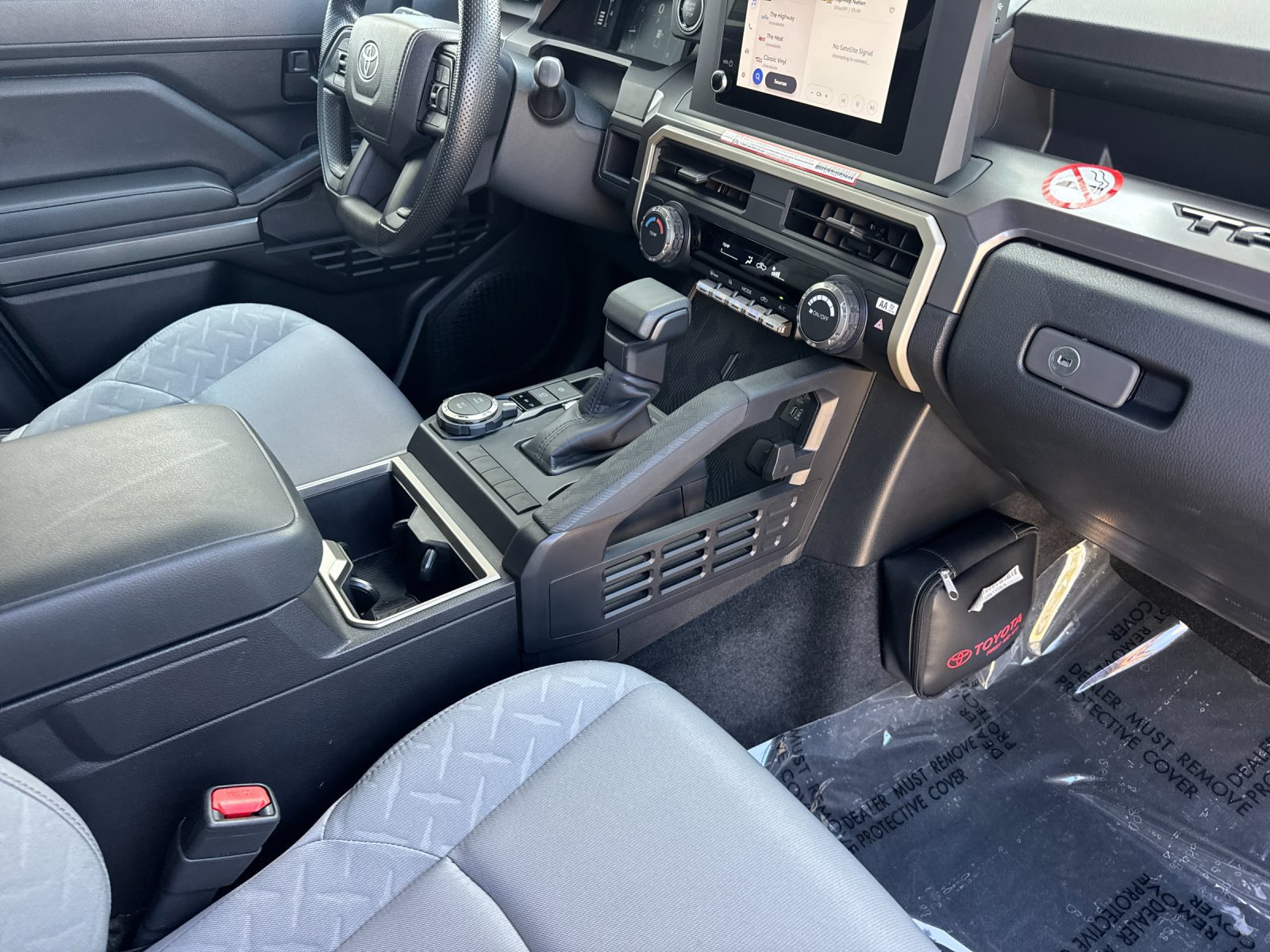 Used 2026 Toyota Tacoma SR5 AWD/4WD image 15