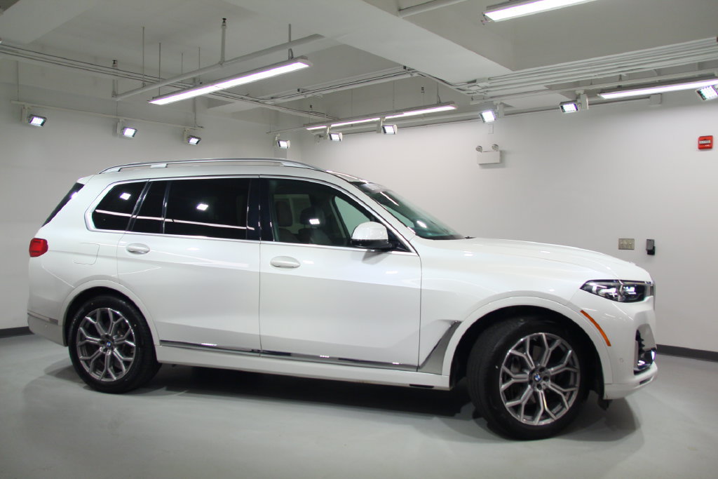 Used 2019 BMW X7 xDrive40i w/ Premium Package AWD/4WD image 11