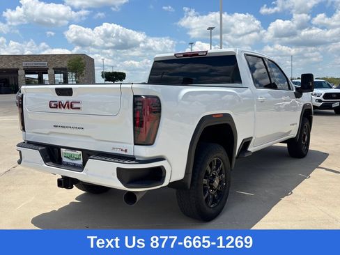 Used 2025 GMC Sierra 2500 AT4 AWD/4WD image 4