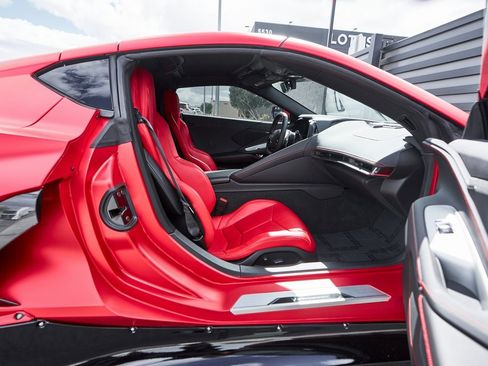 Used 2020 Chevrolet Corvette Stingray Coupe w/ 1LT image 29