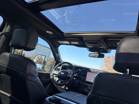 Used 2024 Ford F250 Platinum image 50