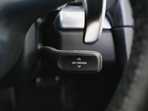 Used 2016 Porsche 911 Turbo image 39