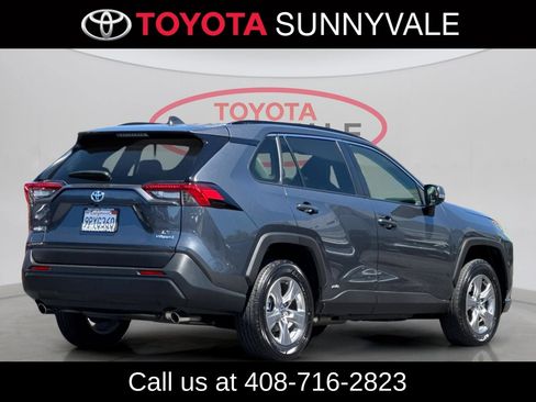 Used 2024 Toyota RAV4 LE AWD/4WD image 4