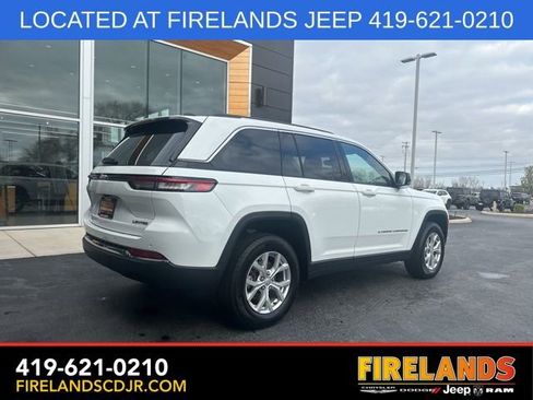 Used 2023 Jeep Grand Cherokee Limited image 12