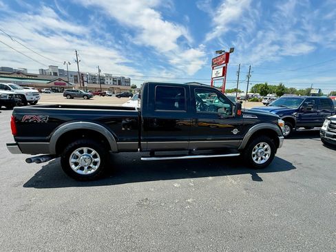 Used 2014 Ford F250 Lariat w/ Lariat Ultimate Package AWD/4WD image 6
