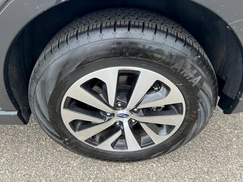 Certified 2025 Subaru Outback Premium w/ Popular Package #1A AWD/4WD image 9