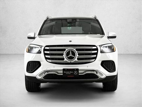 Used 2026 Mercedes-Benz GLS 450 4MATIC image 2