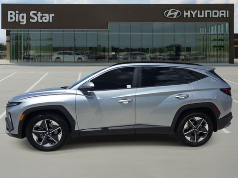 Used 2025 Hyundai Tucson SEL FWD image 2