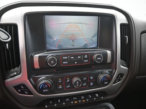 Used 2016 GMC Sierra 2500 SLT w/ Duramax Plus Package AWD/4WD image 9