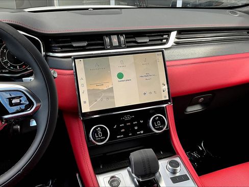 New 2026 Jaguar F-PACE R-Dynamic S image 7