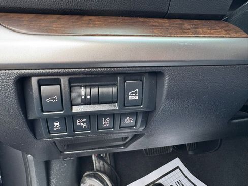 Used 2018 Subaru Outback 2.5i Limited image 14