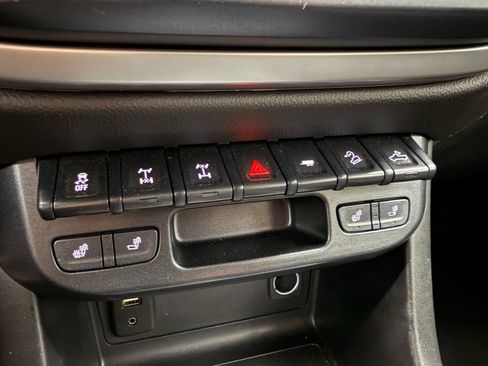Used 2018 Chevrolet Colorado ZR2 AWD/4WD image 20