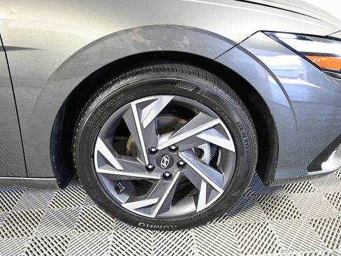 Used 2024 Hyundai Elantra SEL w/ Convenience Package FWD image 11