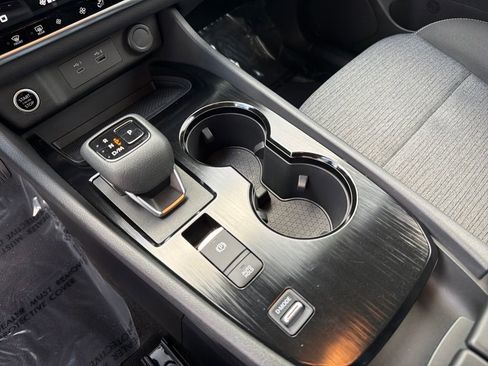 Used 2023 Nissan Rogue SV image 22