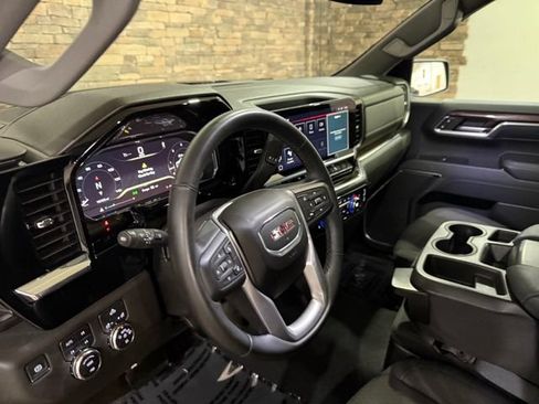 Used 2024 GMC Sierra 1500 Elevation w/ X31 Off-Road Package AWD/4WD image 27