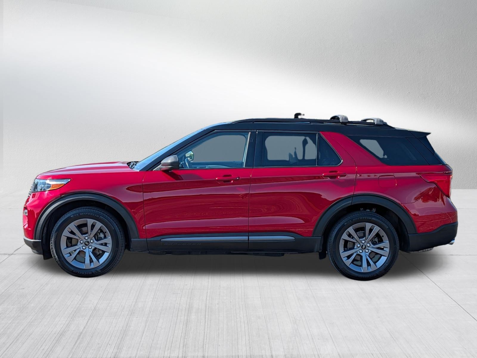 Used 2021 Ford Explorer XLT AWD/4WD image 7