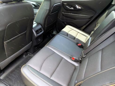Used 2024 GMC Terrain AT4 AWD/4WD image 6