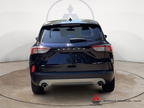 Used 2021 Ford Escape SE image 4