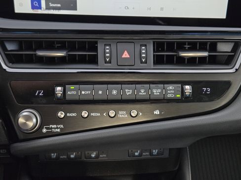 New 2025 Lexus ES 350 ES 350 w/ Premium Package image 14