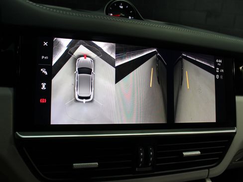 Used 2023 Porsche Cayenne Platinum Edition image 73