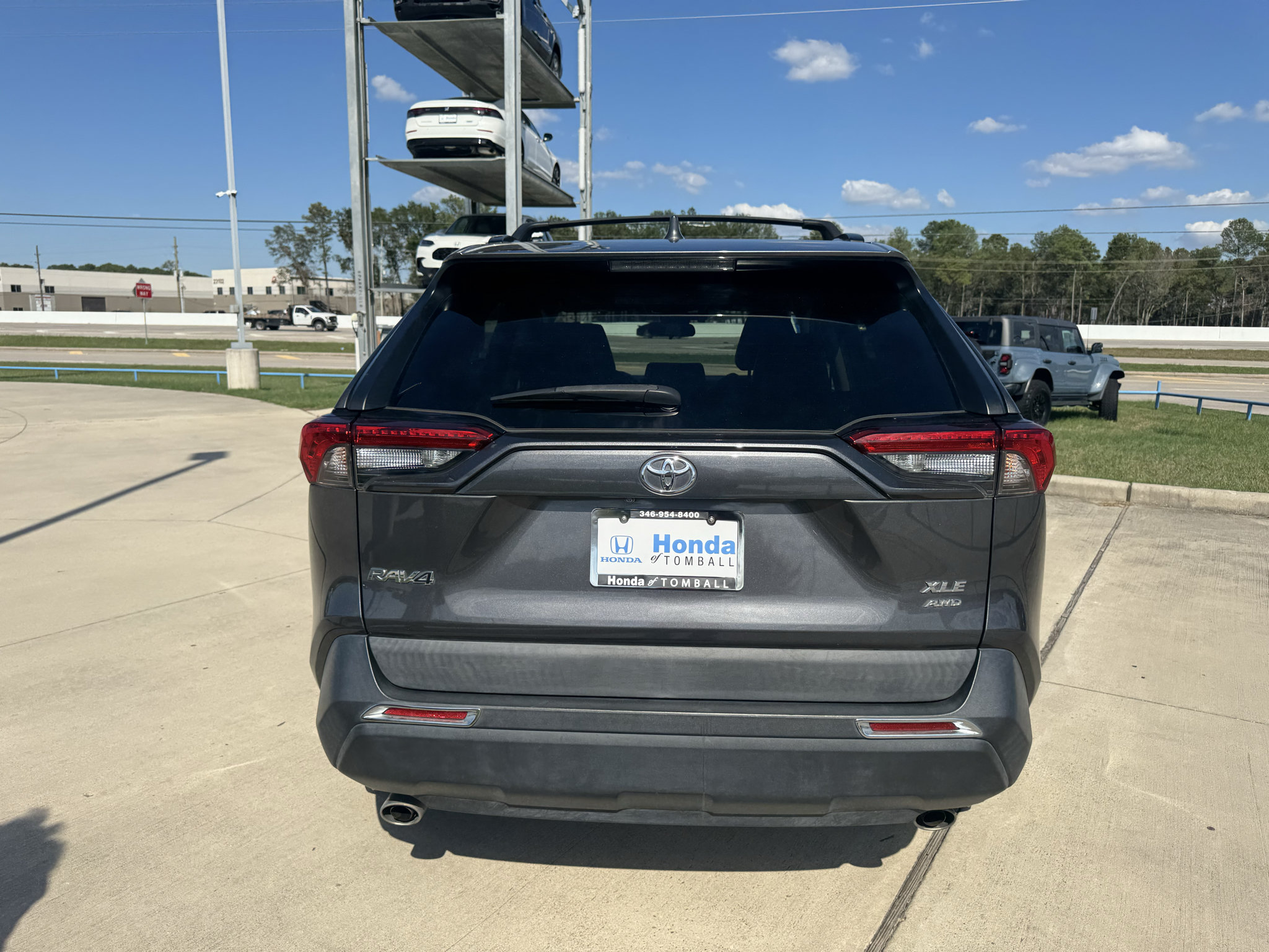 Used 2020 Toyota RAV4 XLE Premium AWD/4WD image 7