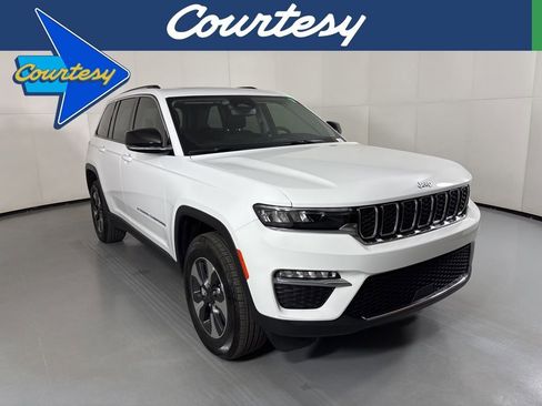 Used 2022 Jeep Grand Cherokee Limited 4xe image 1