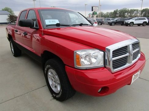 Used 2007 Dodge Dakota SLT w/ Trailer Tow Group AWD/4WD image 5