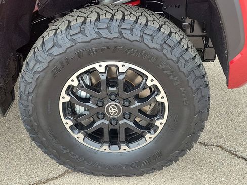 New 2026 Toyota Tundra SR5 w/ TRD Off-Road Package image 7