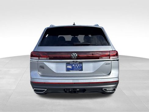 Used 2026 Volkswagen Atlas SEL AWD/4WD image 4