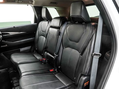 Used 2025 INFINITI QX60 Luxe image 17