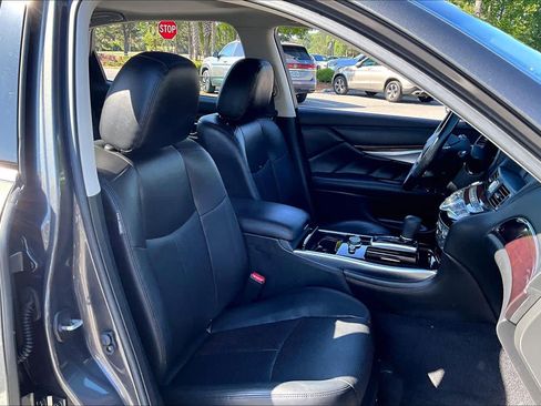Used 2015 INFINITI Q70 L 3.7 RWD image 9
