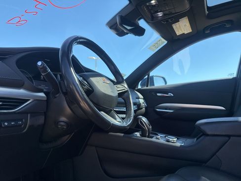 Used 2019 Cadillac XT4 Premium Luxury image 39