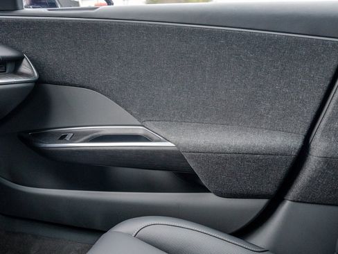 Used 2024 Lucid Air Touring image 14