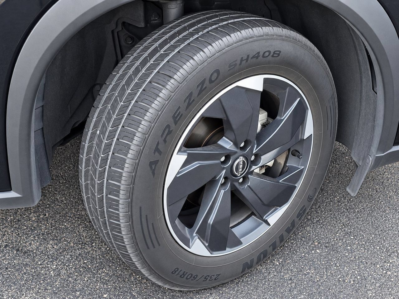 Used 2025 Nissan Rogue SV AWD/4WD image 7